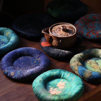 [Chinoiserie] Donut-Shaped Silk Teacup Coaster