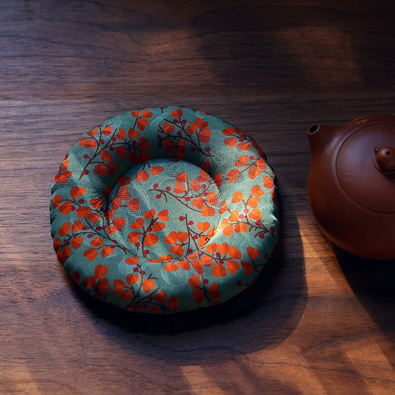 [Chinoiserie] Donut-Shaped Silk Teacup Coaster