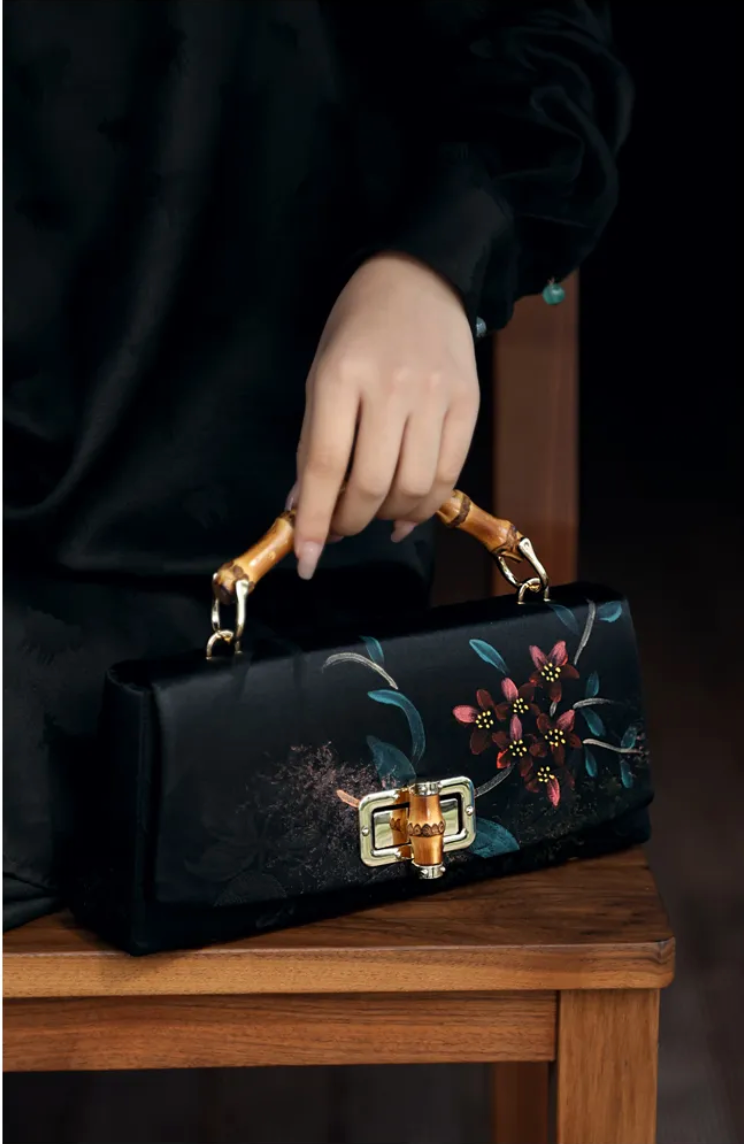 [Chinoiserie] Flower Bamboo Handle Silk Clutch Bag