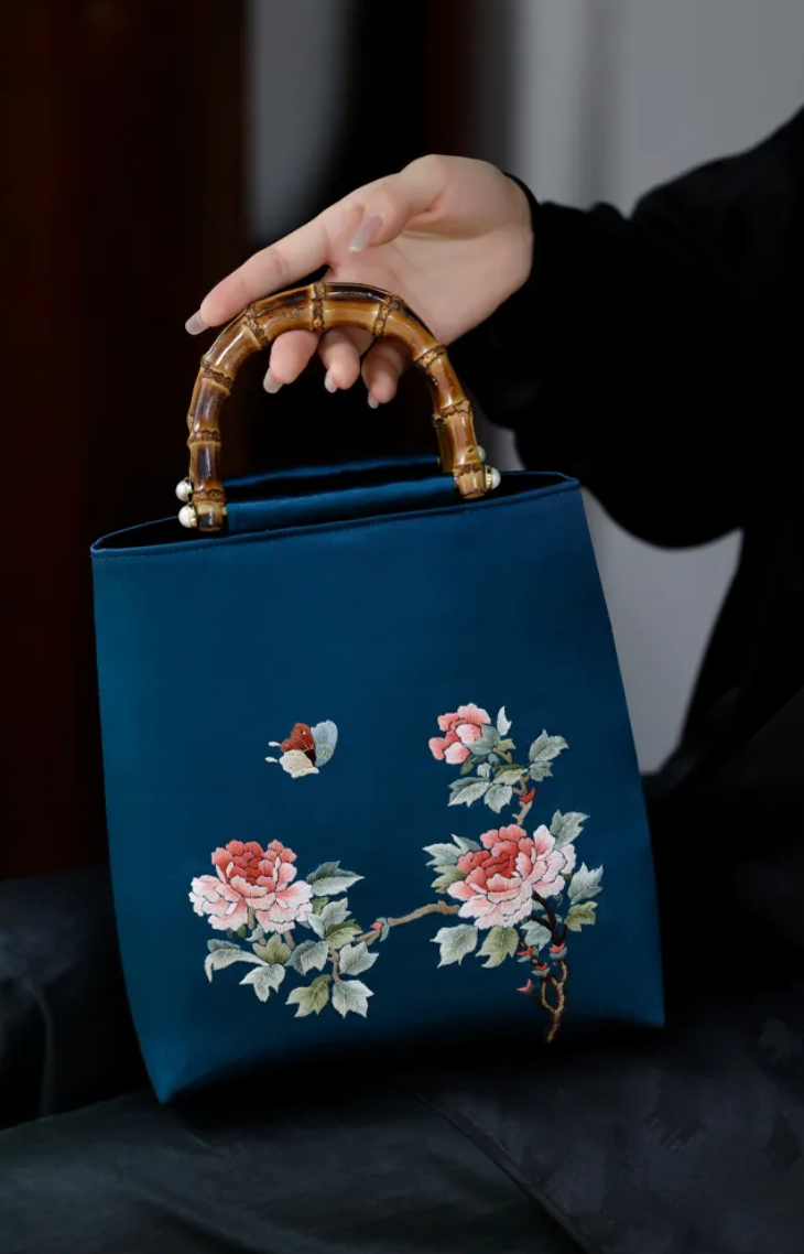 [Chinoiserie] Flower Butterfly Embroidery Handbag