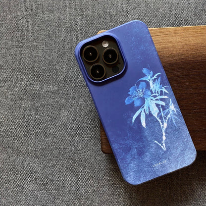 「Chinoiserie」 Flower Printed Blue Phone Case