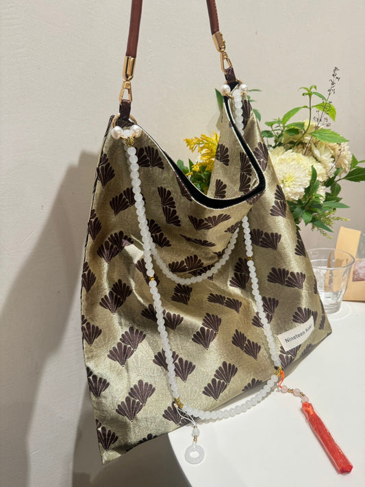 [Chinoiserie] Gold Pine Leaf Beaded Tassel Silk Bag | Bag | Three Fleas