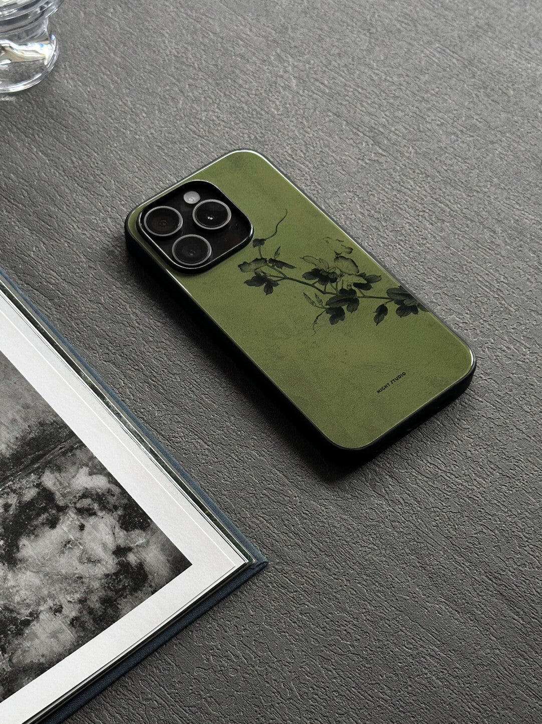 Chinoiserie」Green Flower Branch Traditional Chinese Painting | Phone Case Chinoiserie」Green Flower Branch Traditional Chinese Painting | Phone Case