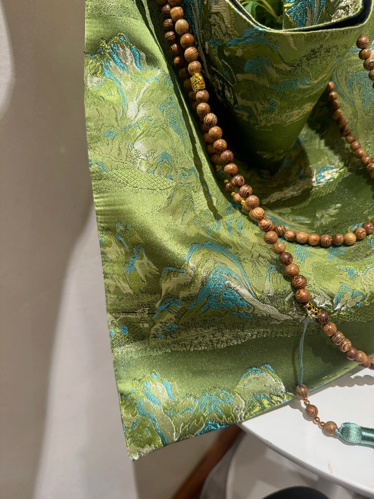 [Chinoiserie] Green Mountains Beaded Tassel Silk Bag | Bag | Three Fleas