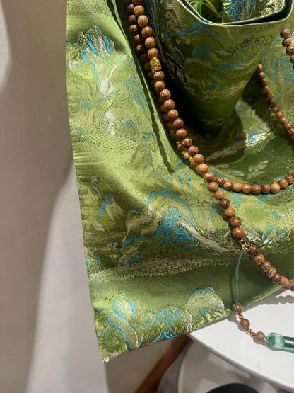 [Chinoiserie] Green Mountains Beaded Tassel Silk Bag | Bag | Three Fleas