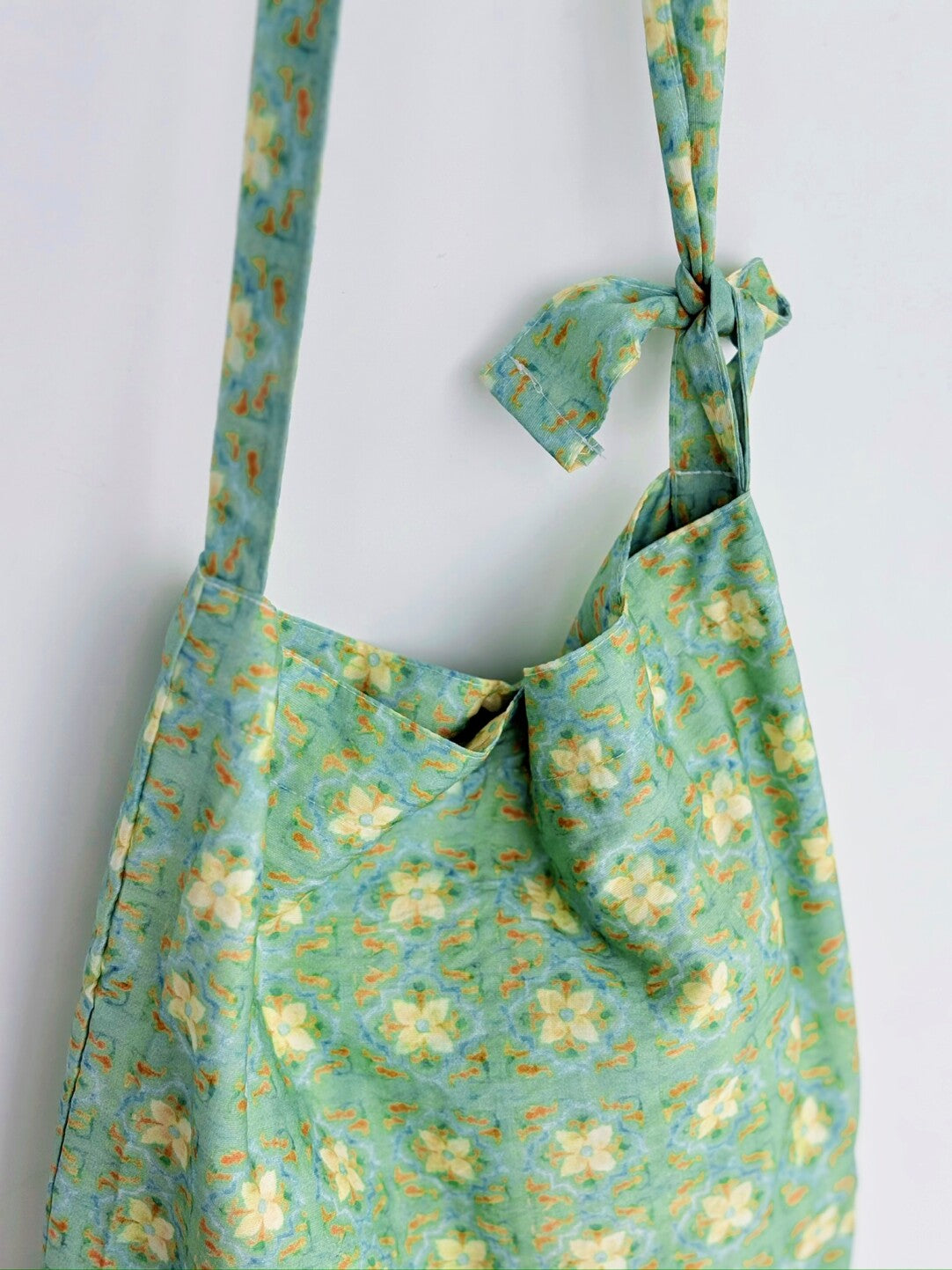 [Chinoiserie] Green Yellow Flower Tote Bag