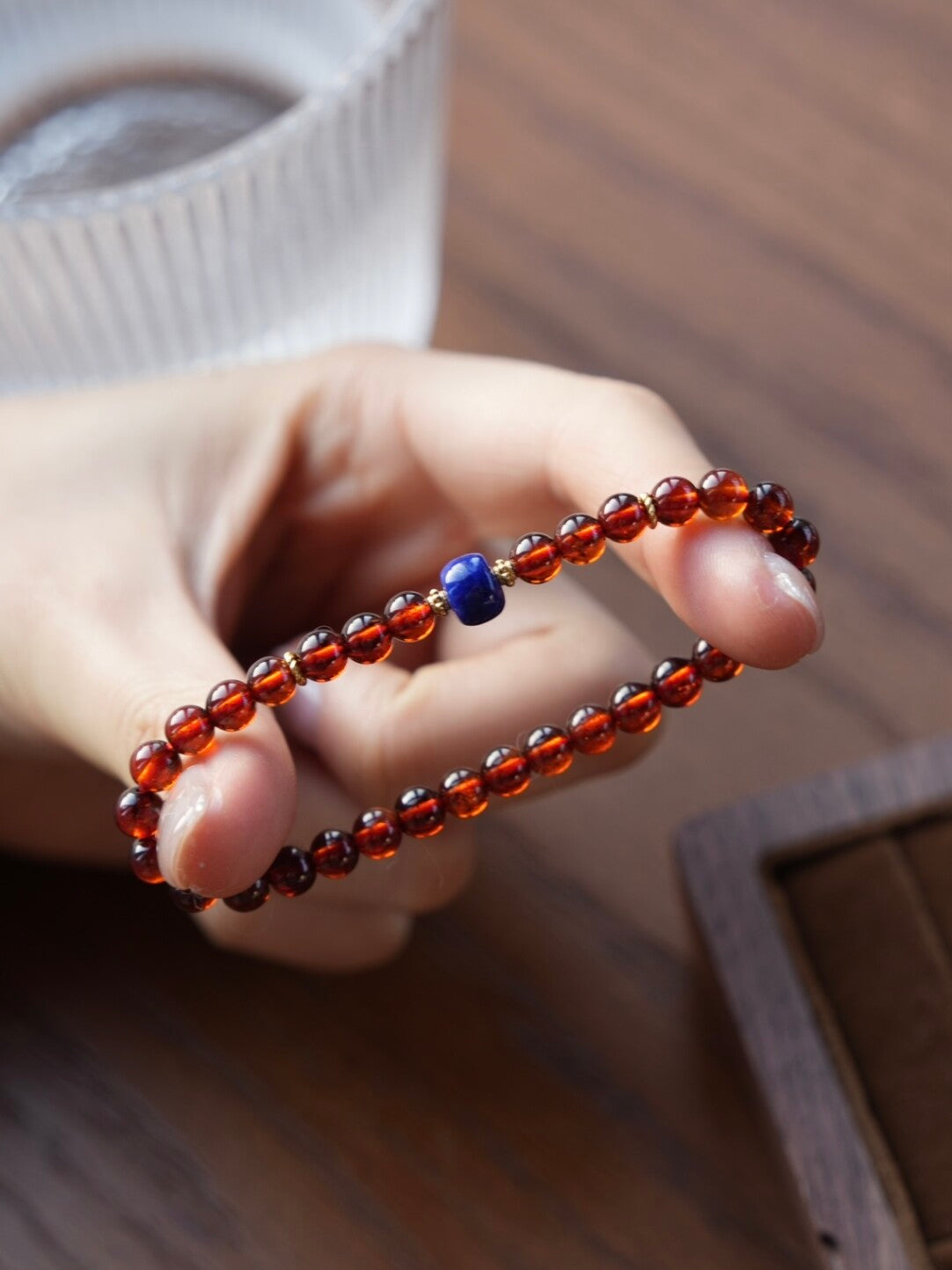 「Chinoiserie」Lapis Lazuli Garnet Beaded Bracelet