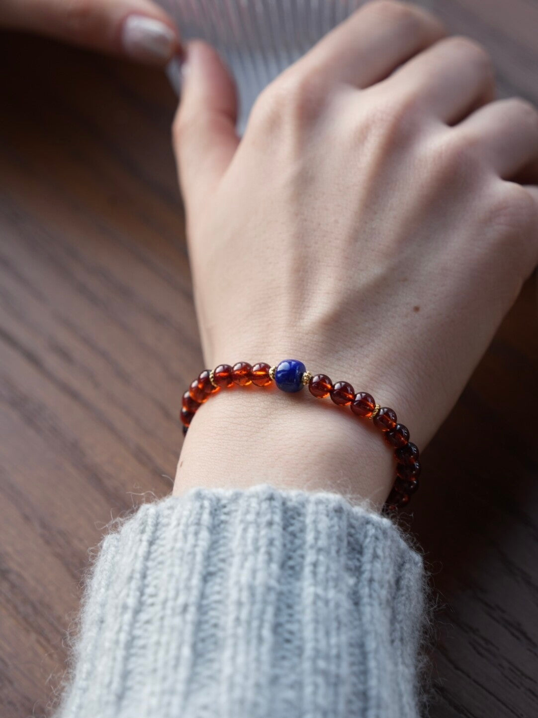 「Chinoiserie」Lapis Lazuli Garnet Beaded Bracelet