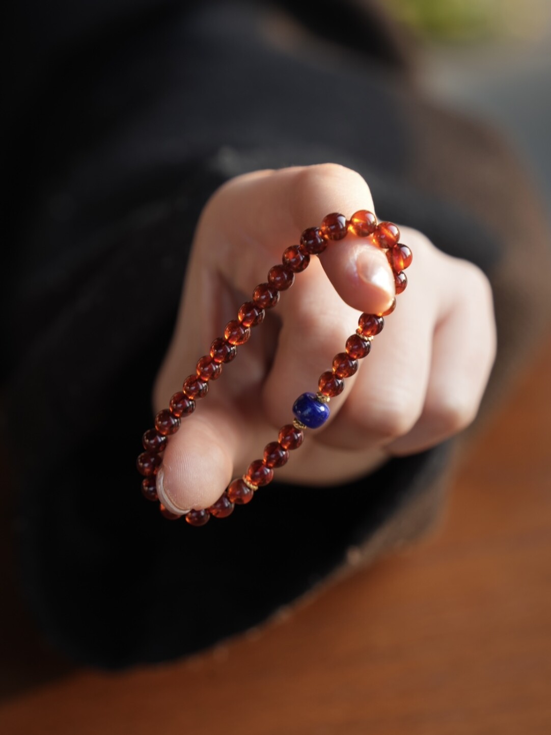 「Chinoiserie」Lapis Lazuli Garnet Beaded Bracelet