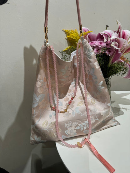 [Chinoiserie] Light Pink Lychee Pattern Beaded Tassel Silk Bag