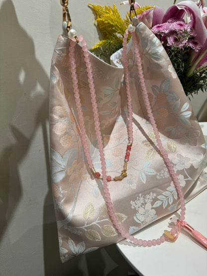 [Chinoiserie] Light Pink Lychee Pattern Beaded Tassel Silk Bag