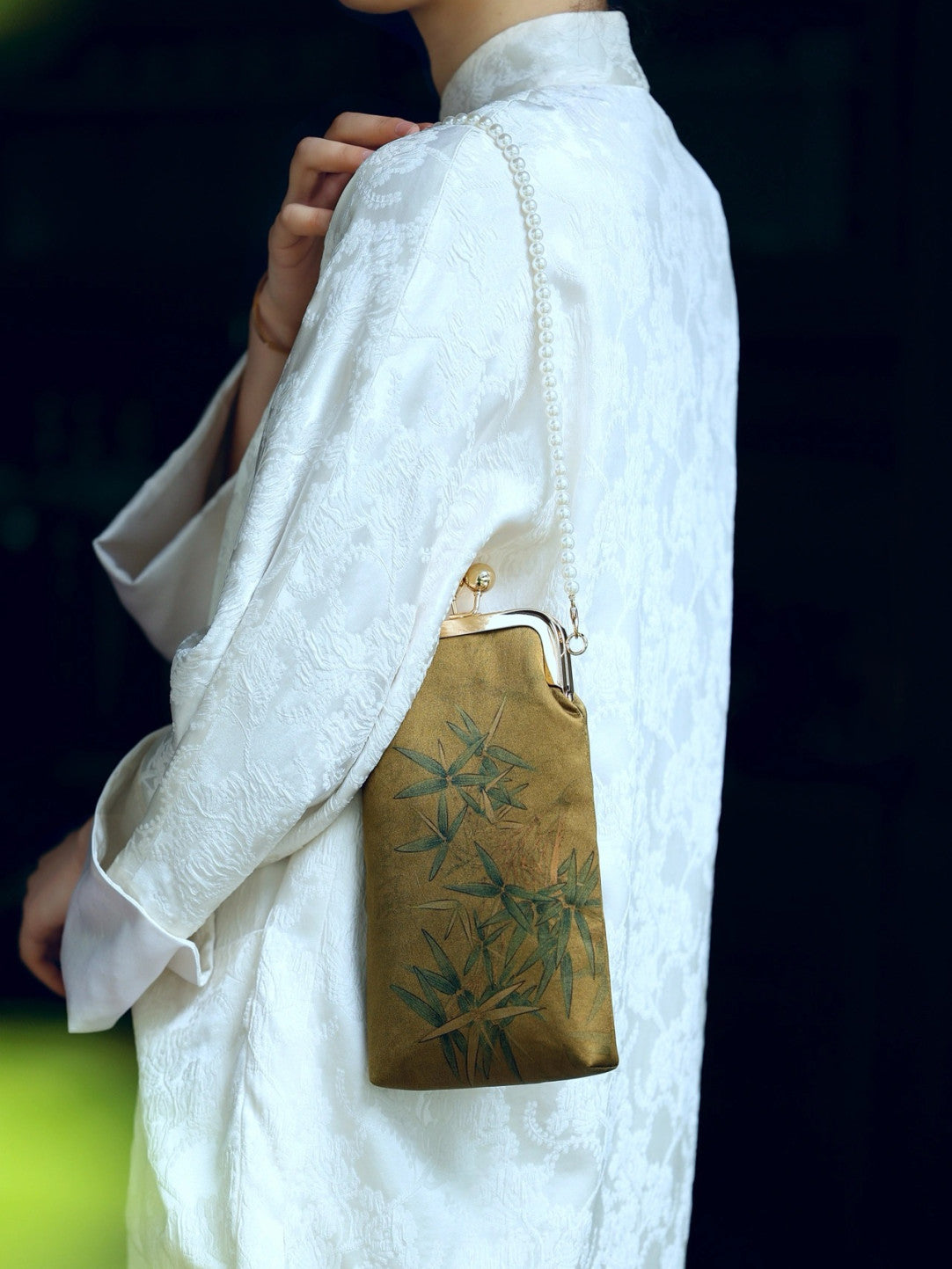 [Chinoiserie] Luxury Bamboo Leaves Silk Frame Clutch Bag