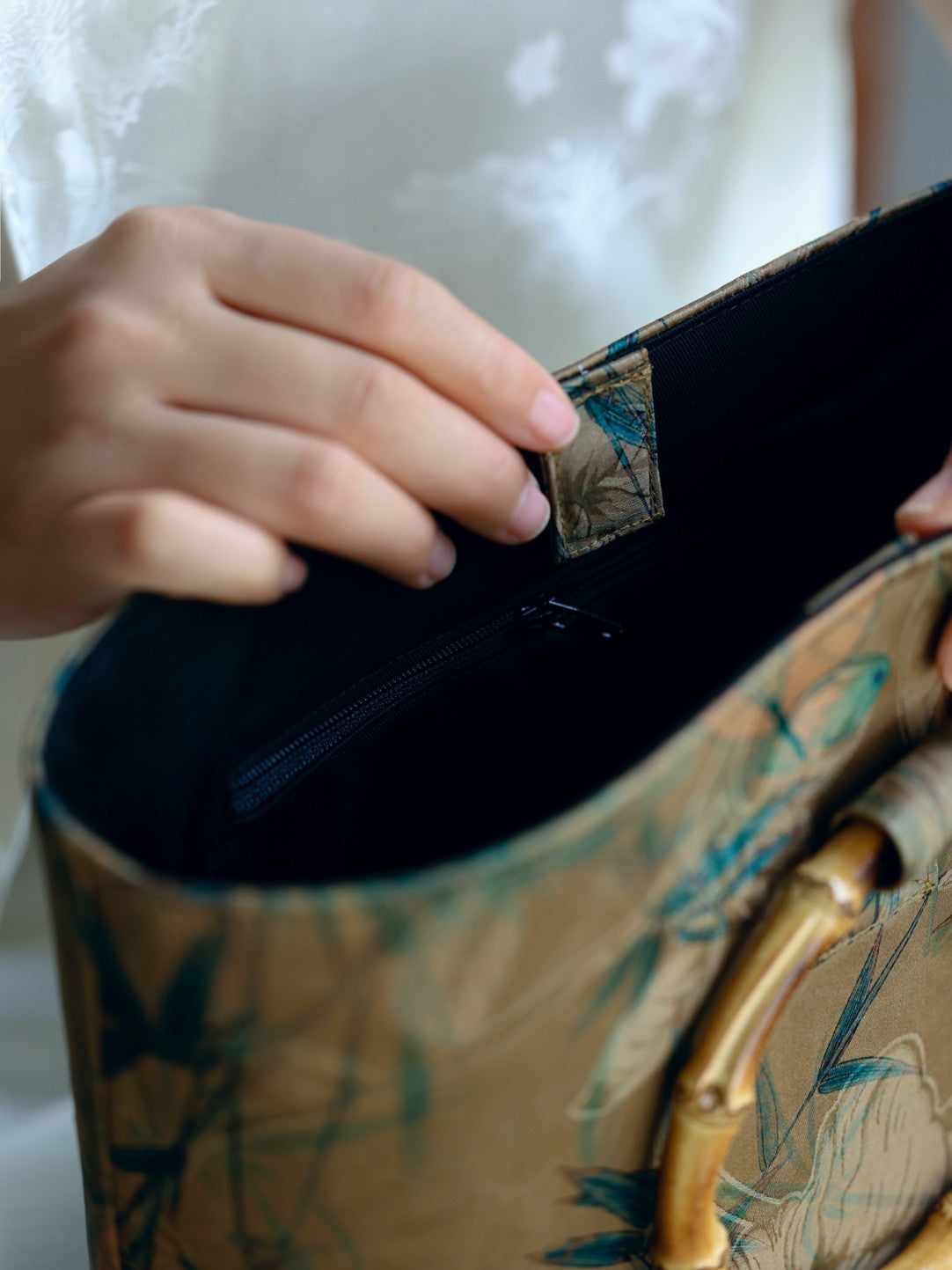 [Chinoiserie] Luxury Circular Bamboo Handle Handbag