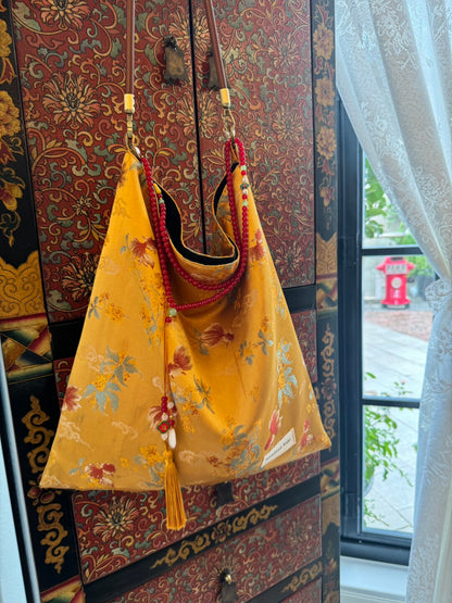 [Chinoiserie] Luxury Goldfish Red Beaded Tassel Silk Bag