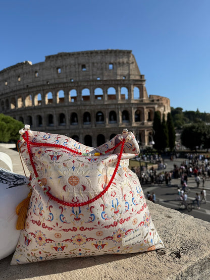 [Chinoiserie] Luxury Loulan Pavilion Pattern Red Beads Tassel Silk Bag