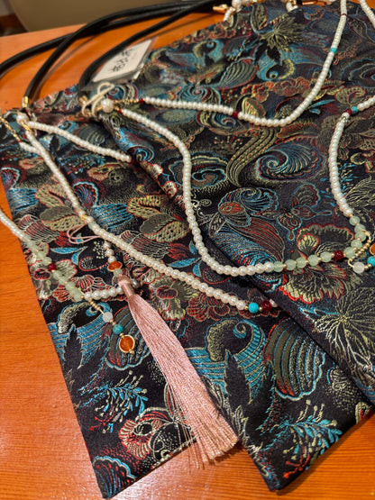 [Chinoiserie] Luxury Phoenix Tail Pearl Beaded Tassel Silk Bag