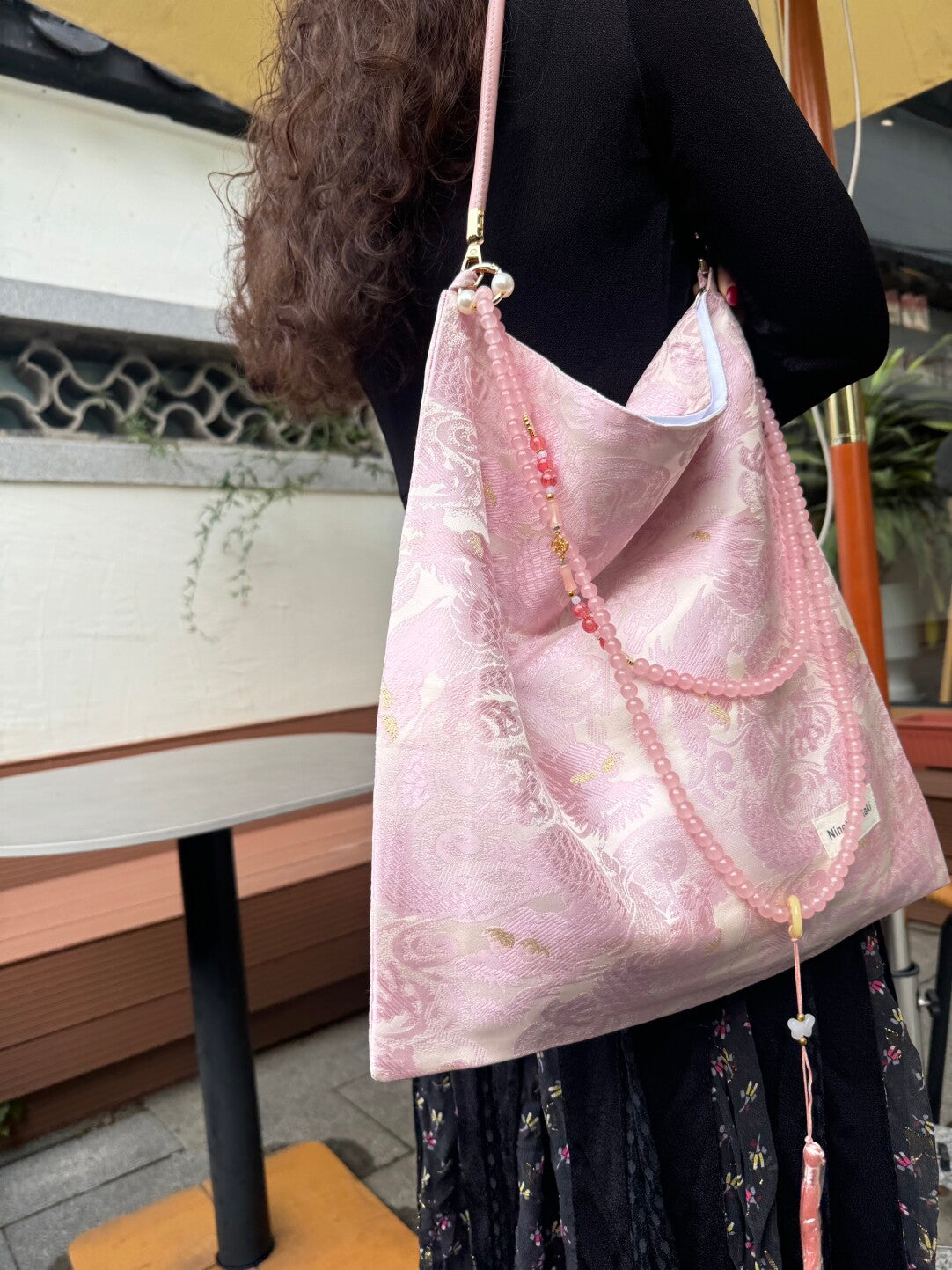 [Chinoiserie] Luxury Pink Dragon Pattern Beads Tassel Silk Bag
