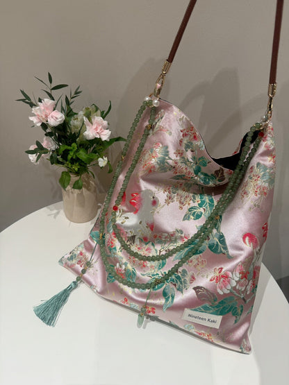 [Chinoiserie] Luxury Pink Lucky Cat Beaded Tassel Silk Bag | Bag | Three Fleas