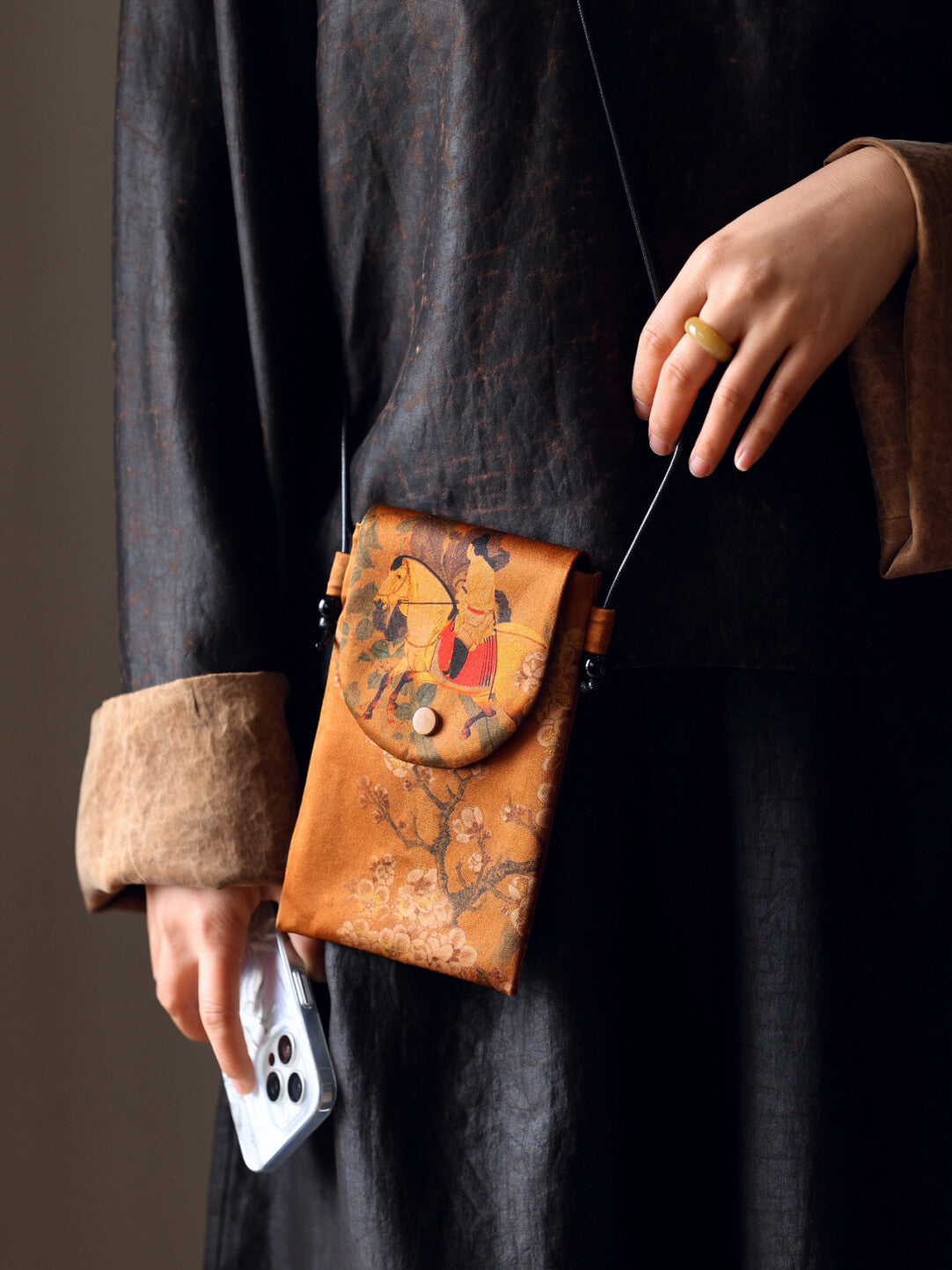 [Chinoiserie] Luxury Silk Magnet Phone Pouch