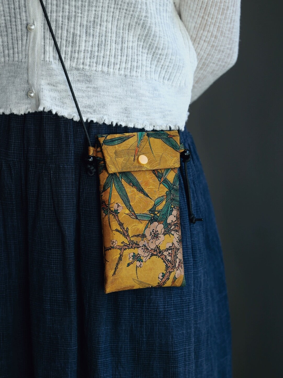 [Chinoiserie] Luxury Silk Magnet Phone Pouch