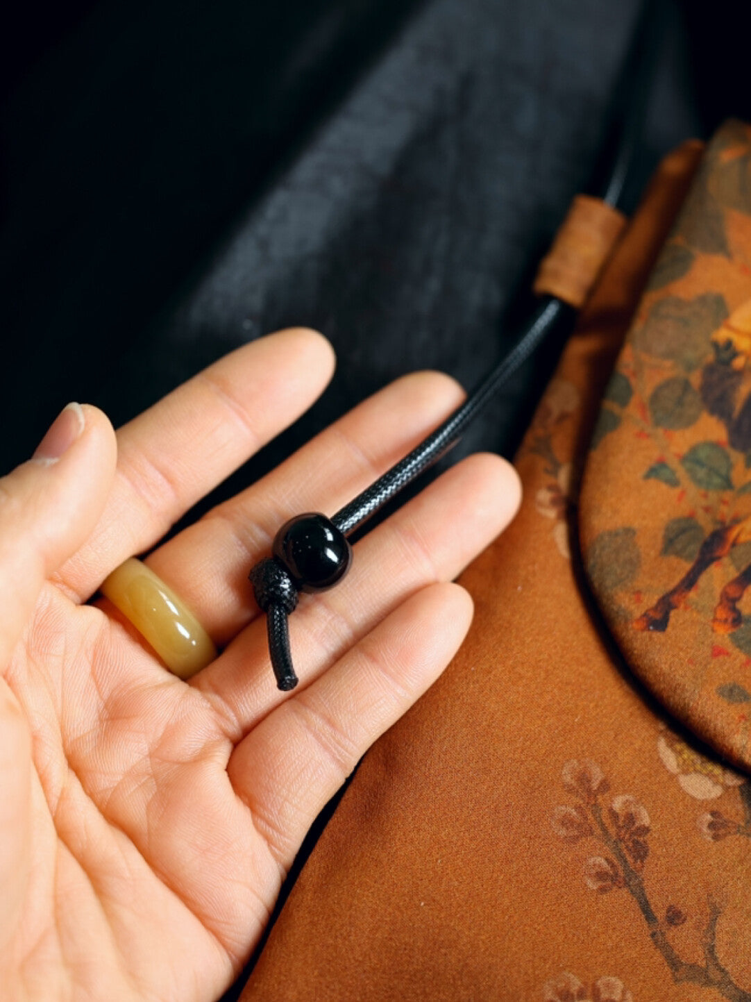 [Chinoiserie] Luxury Silk Magnet Phone Pouch