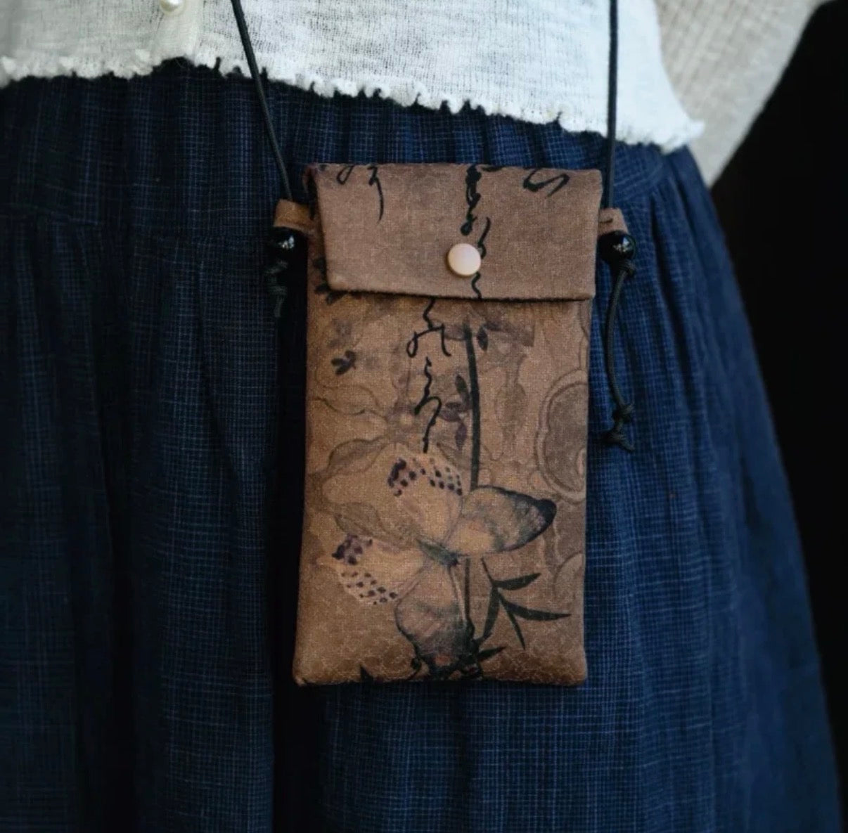 [Chinoiserie] Luxury Silk Magnet Phone Pouch