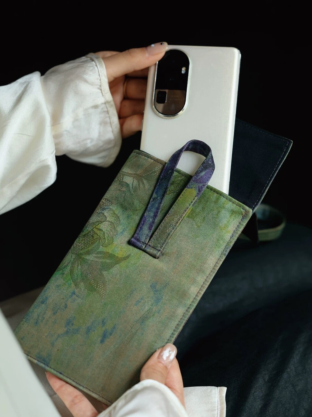 [Chinoiserie] Luxury Silk Phone Pouch
