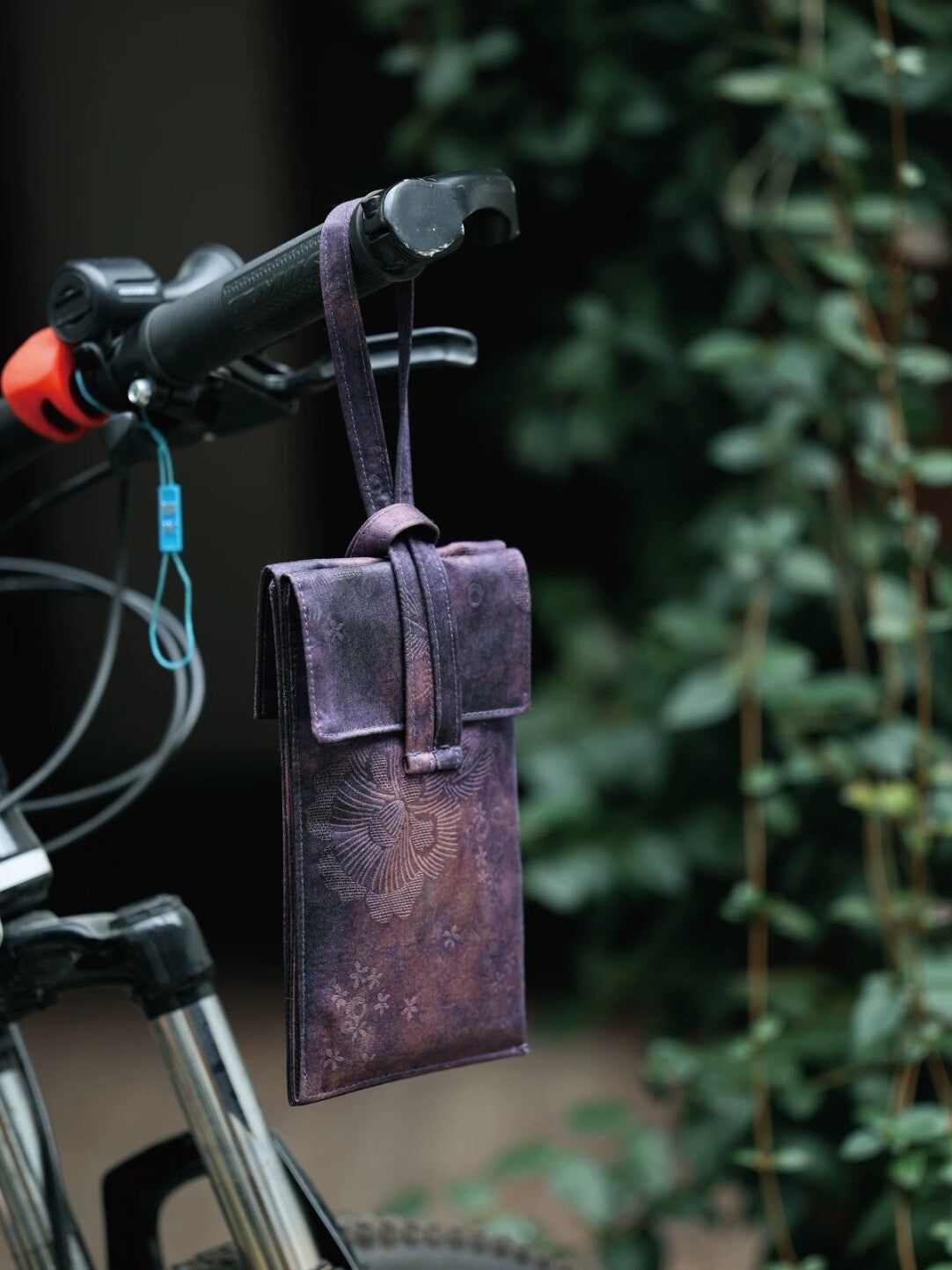 [Chinoiserie] Luxury Silk Phone Pouch