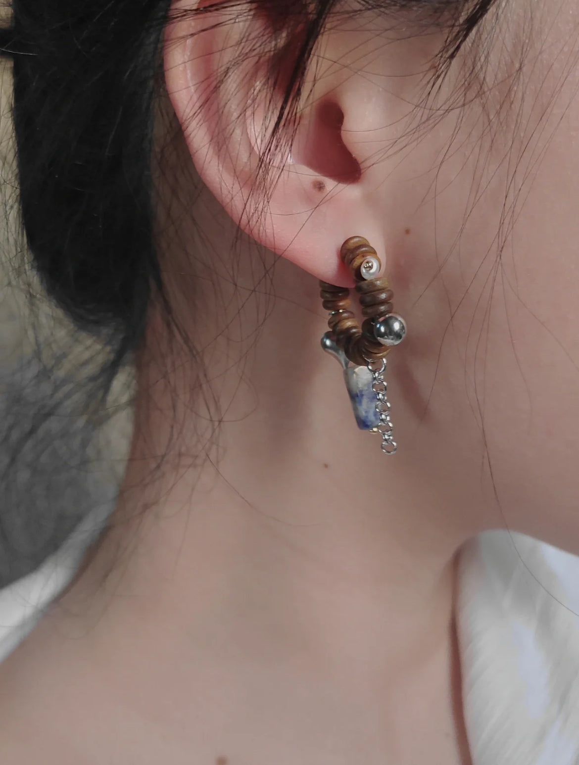 「Chinoiserie」Natural Sandalwood Beaded Hoop Earrings