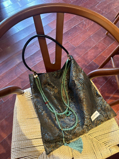 [Chinoiserie] Oriental Style Pattern Beaded Tassel Silk Bag