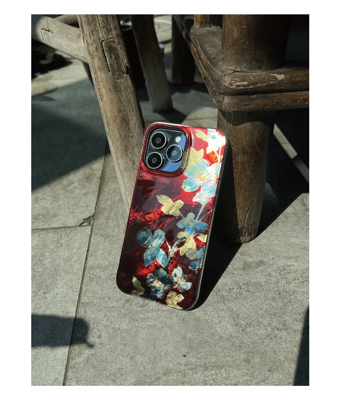 「Chinoiserie」Palace Flowers Printed Red Phone Case