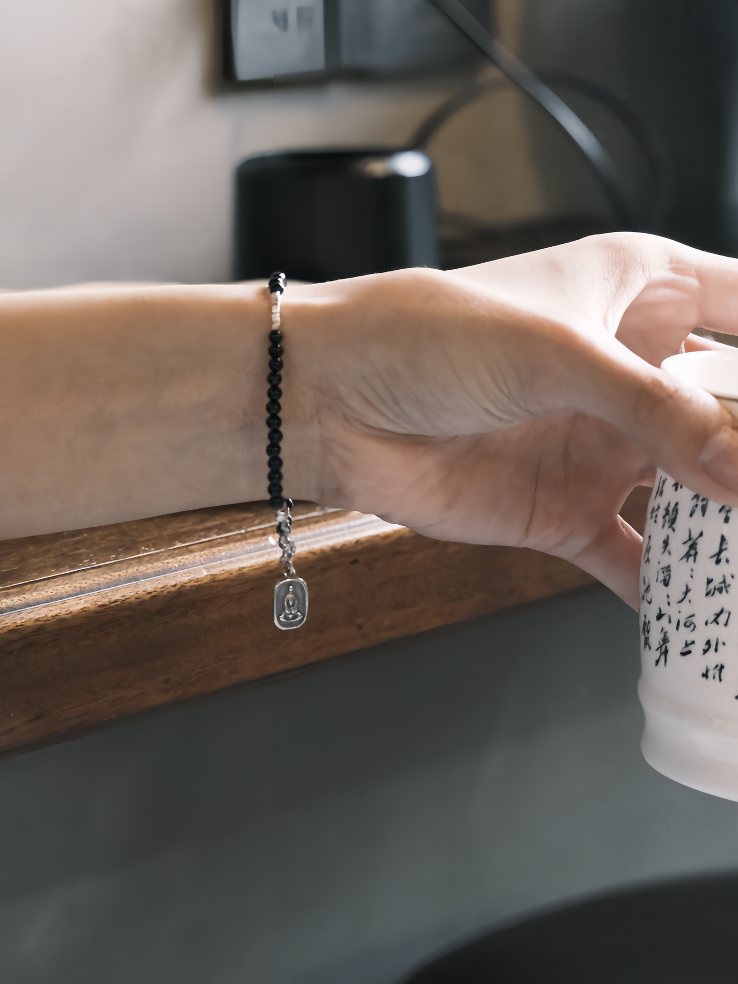 「Chinoiserie」Peace Talisman Silver Black Agate Beaded Bracelet