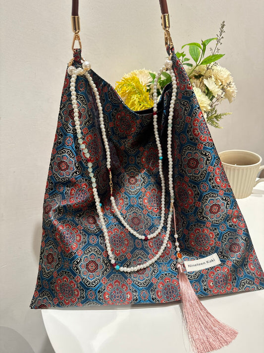[Chinoiserie] Prosperity Pattern Beaded Tassel Silk Bag