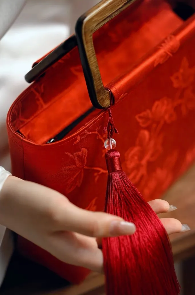 [Chinoiserie] Red Blossom Silk Handbag