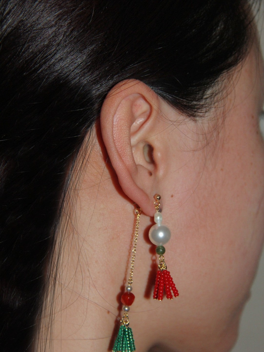 「Chinoiserie」 Red Green Tassel Beaded Drop Pearl Earrings