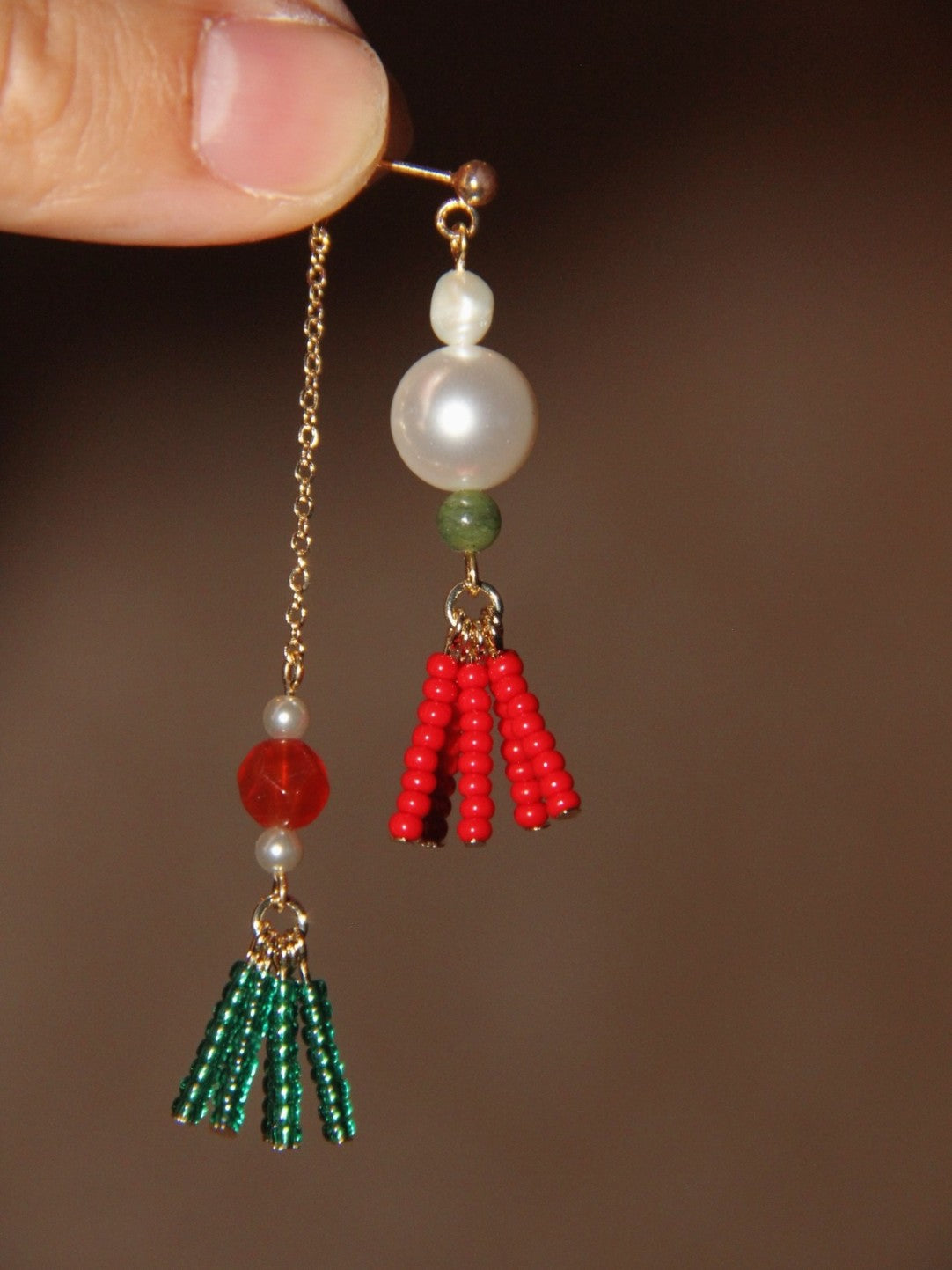 「Chinoiserie」 Red Green Tassel Beaded Drop Pearl Earrings