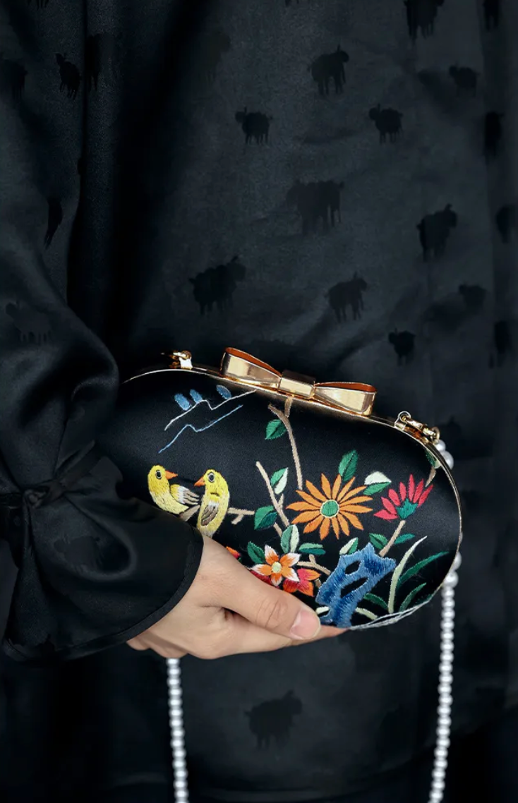 [Chinoiserie] Retro Embroidery Clutch Bag