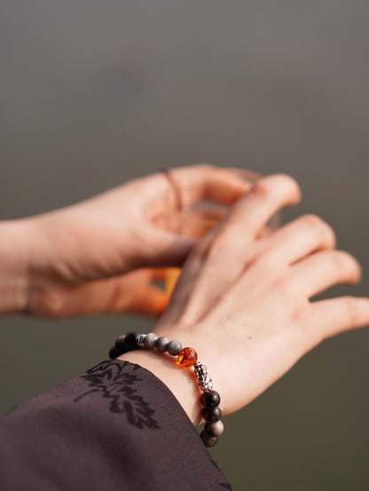 「Chinoiserie」Silver Pixiu Amber Beaded Bracelet