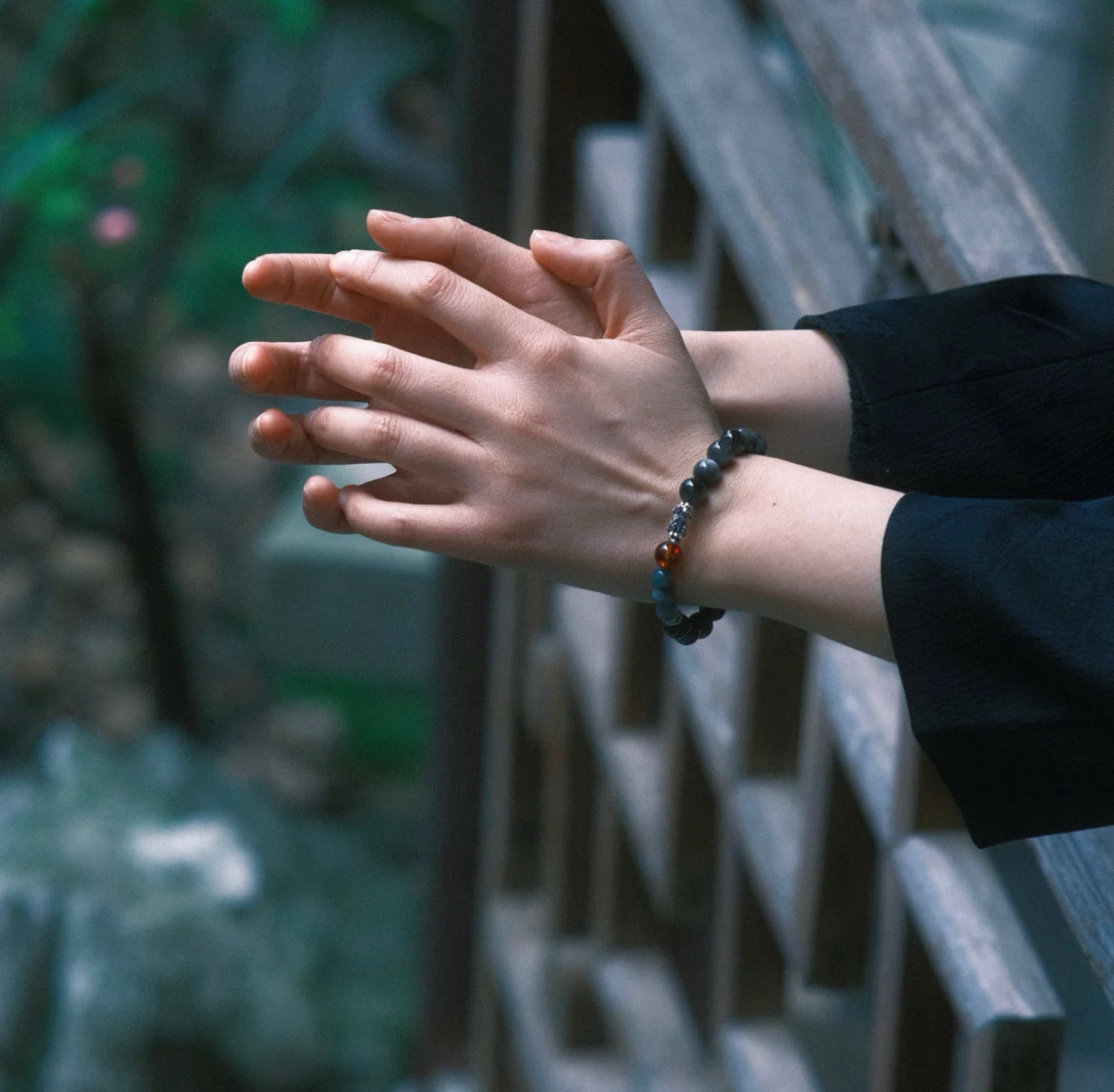 「Chinoiserie」Silver Pixiu Amber Beaded Bracelet
