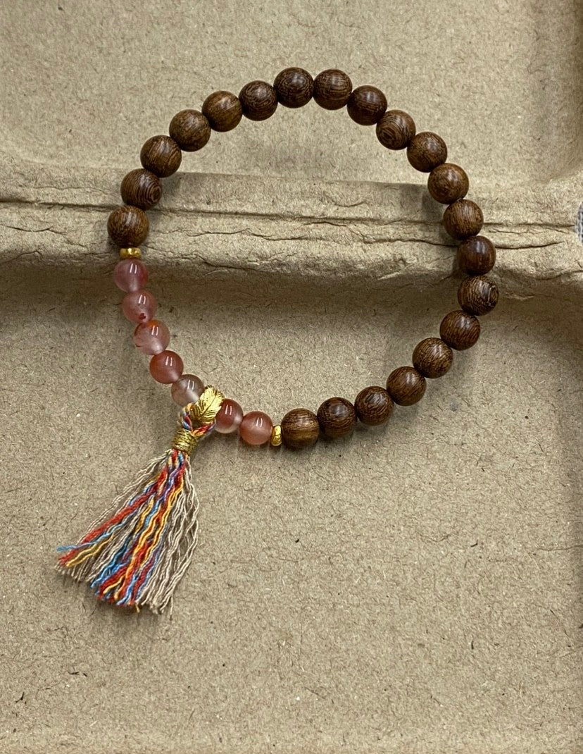 「Chinoiserie」South Red Agate Sandalwood Beaded Bracelet