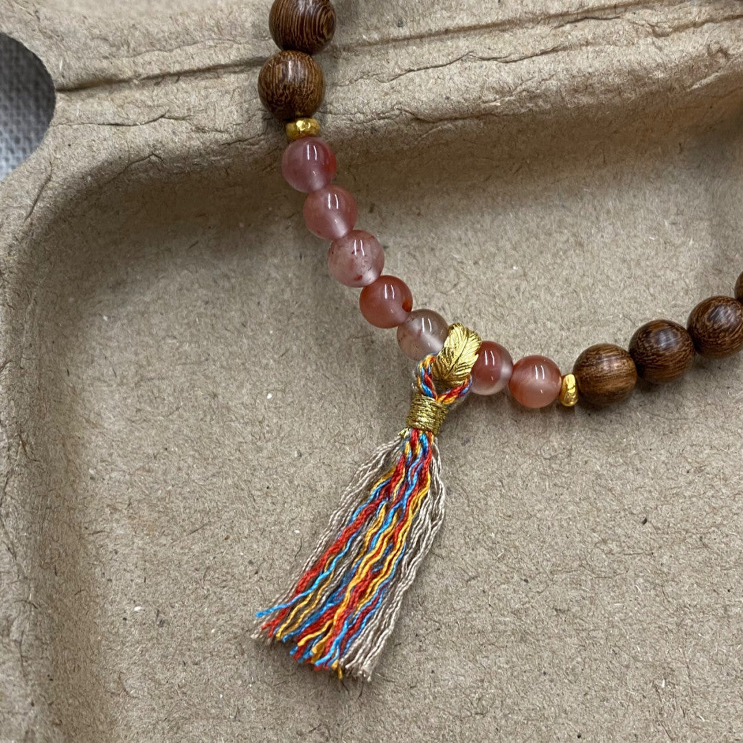 「Chinoiserie」South Red Agate Sandalwood Beaded Bracelet