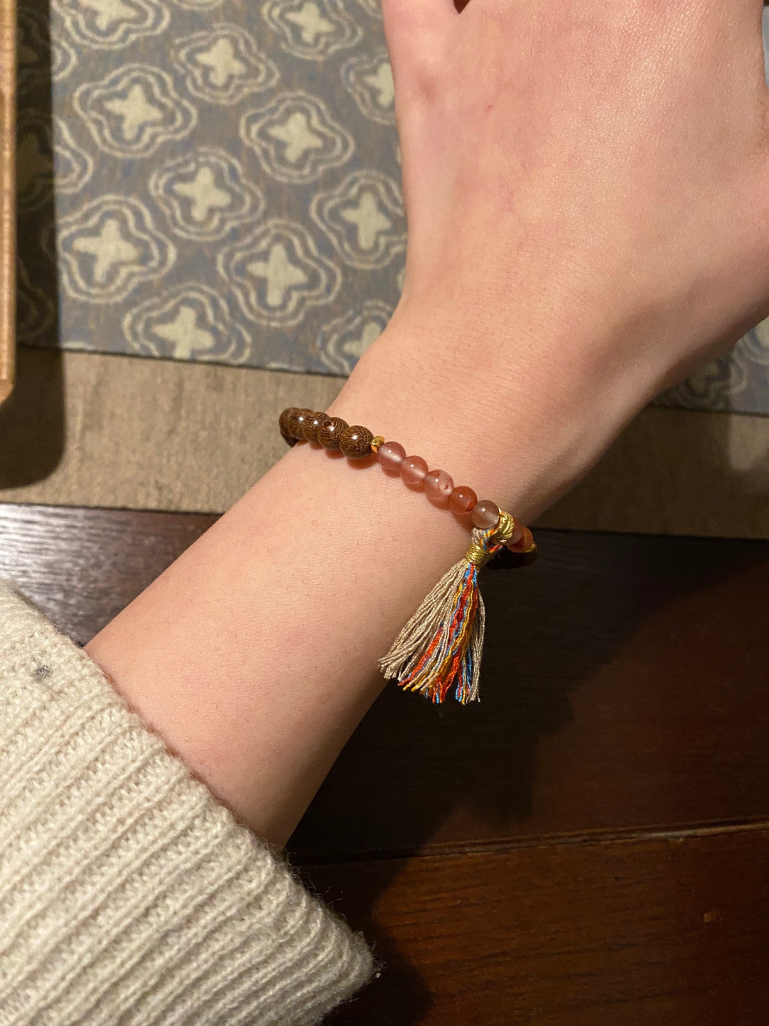 「Chinoiserie」South Red Agate Sandalwood Beaded Bracelet