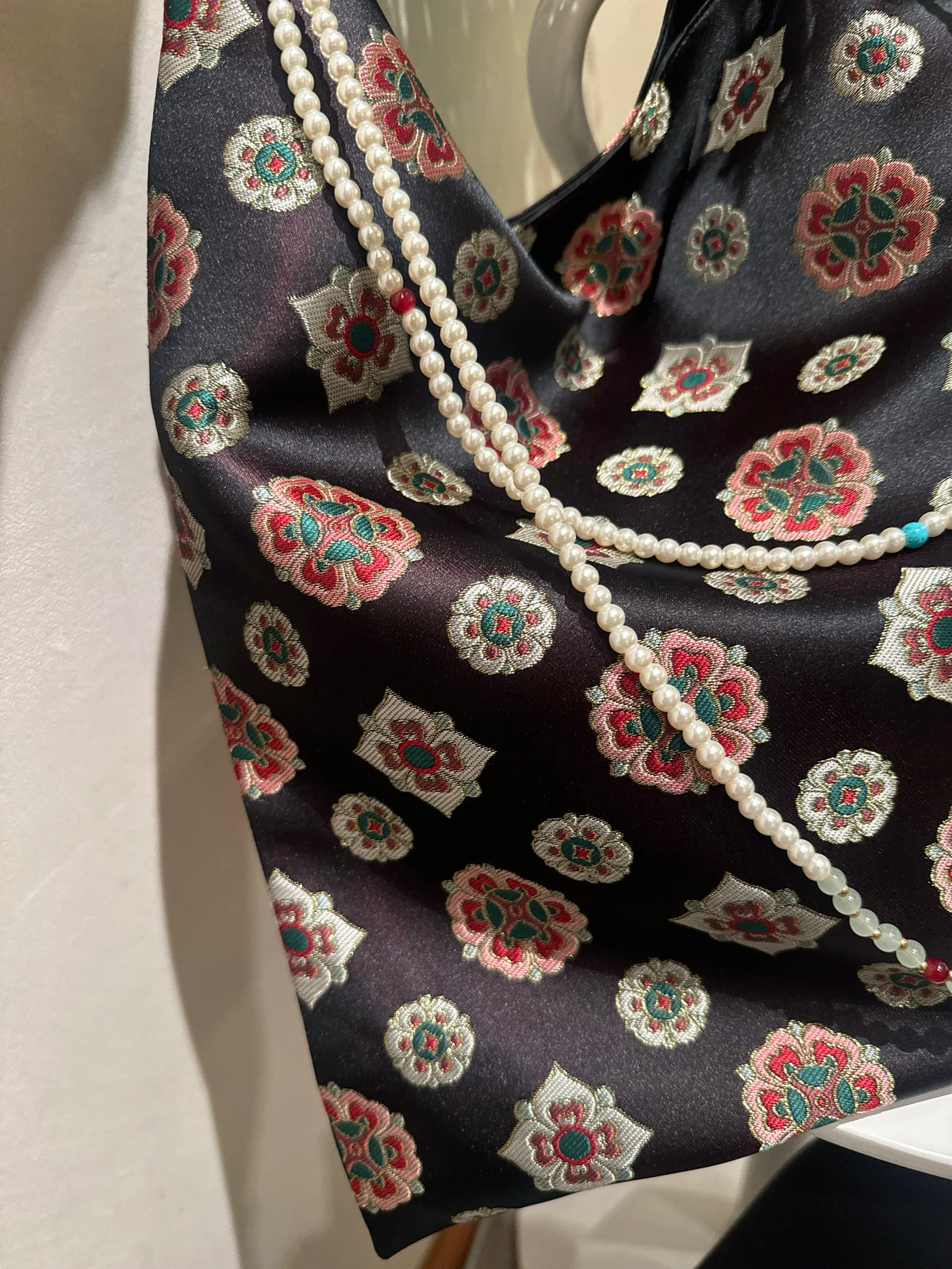 [Chinoiserie] Traditional Floral  Beaded Tassel Silk Bag | Bag | Three Fleas