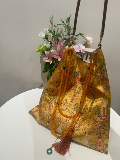 [Chinoiserie] Vintage Golden Sacred Deer Beaded Tassel Silk Bag | Bag | Three Fleas
