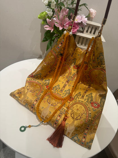 [Chinoiserie] Vintage Golden Sacred Deer Beaded Tassel Silk Bag | Bag | Three Fleas