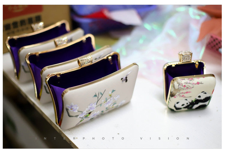 [Chinoiserie] White Magnolia Double Side Embroidery Clutch Bag