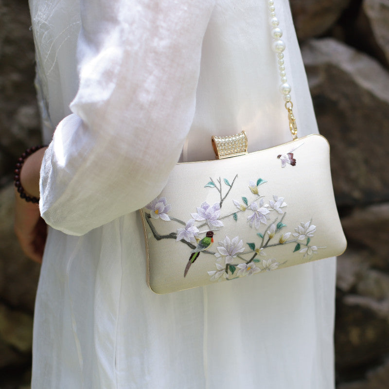 [Chinoiserie] White Magnolia Double Side Embroidery Clutch Bag