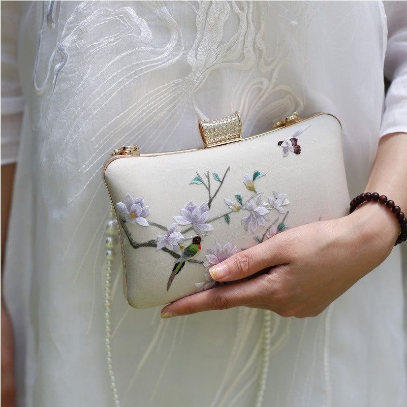 [Chinoiserie] White Magnolia Double Side Embroidery Clutch Bag