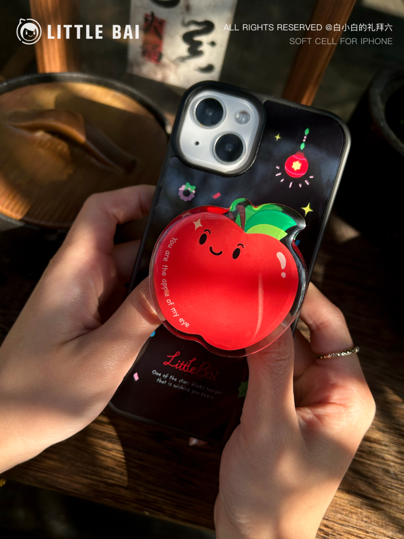 Christmas Red Apple MagSafe Printed Phone Case