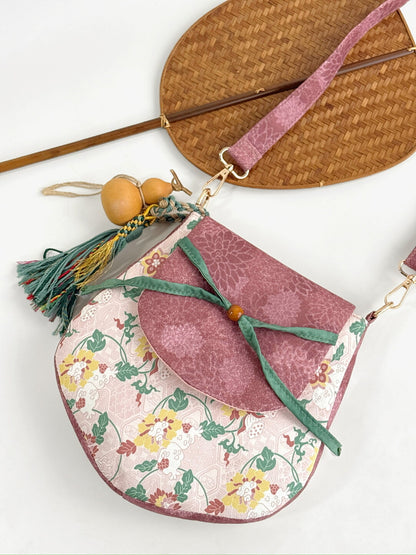 [Chinoiserie] Classic Pattern Pentagonal Flap Crossbody Bag